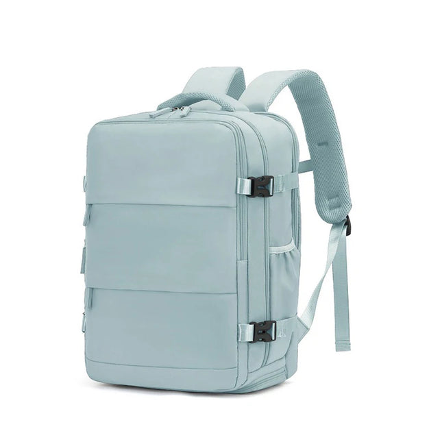 Hellblauer Handgepäck Rucksack 40x30x20 cm, geöffnet, mit Blick in das Hauptfach und Reißverschluss