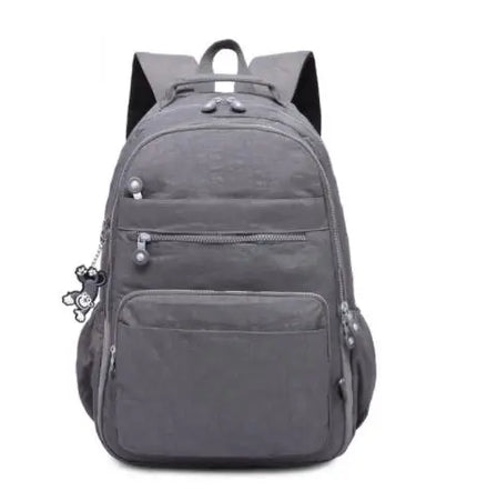 Grauer Handgepäck Rucksack 40x20x25 für Damen und Herren, ideal für Reisen