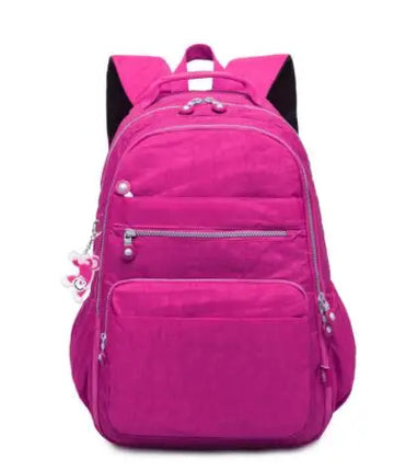 Handgepäck Rucksack 40x20x25 in Weinrot, ideal für Damen und Herren auf Reisen